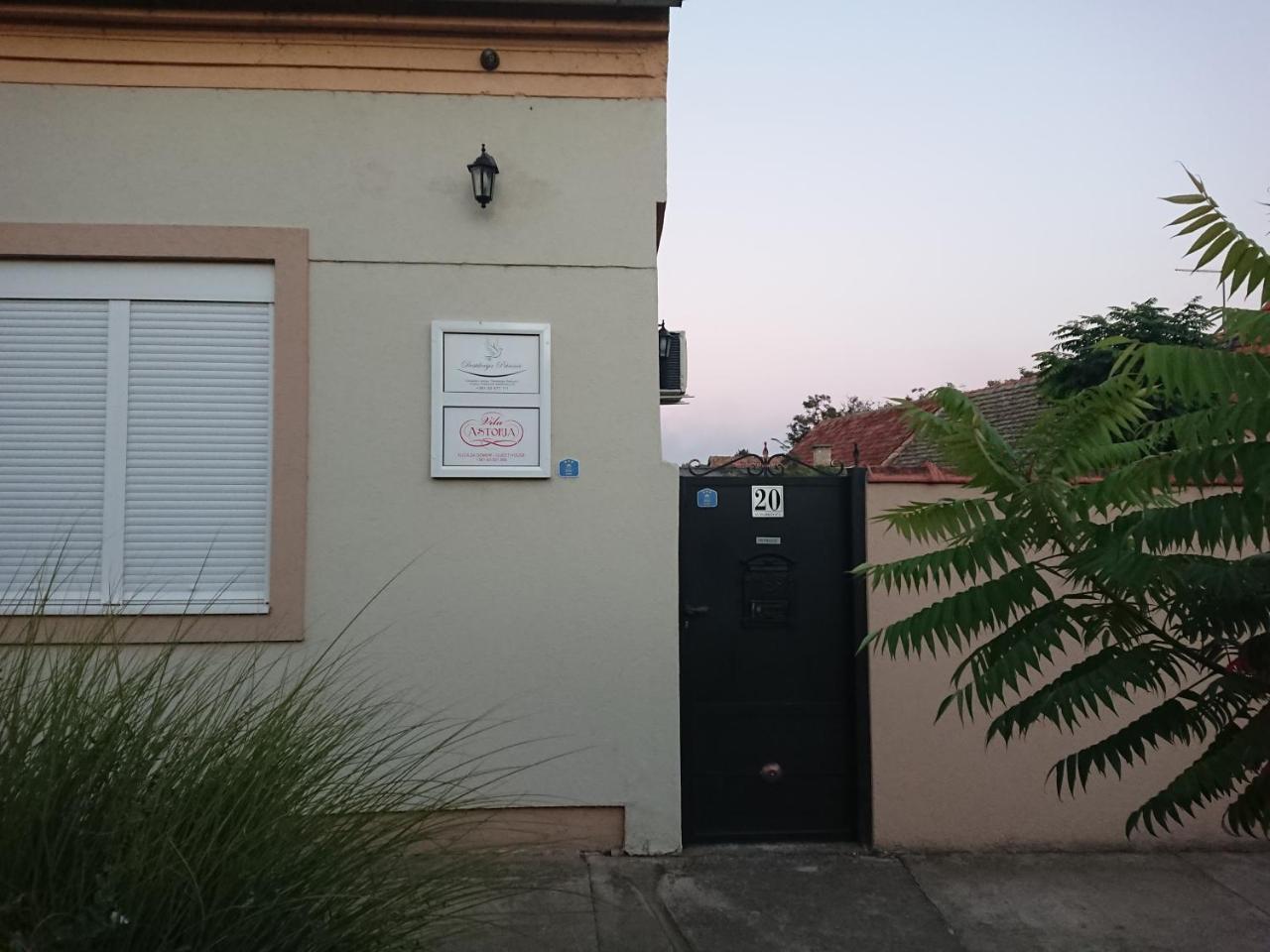 Guest House A'Storia Ruma Zewnętrze zdjęcie